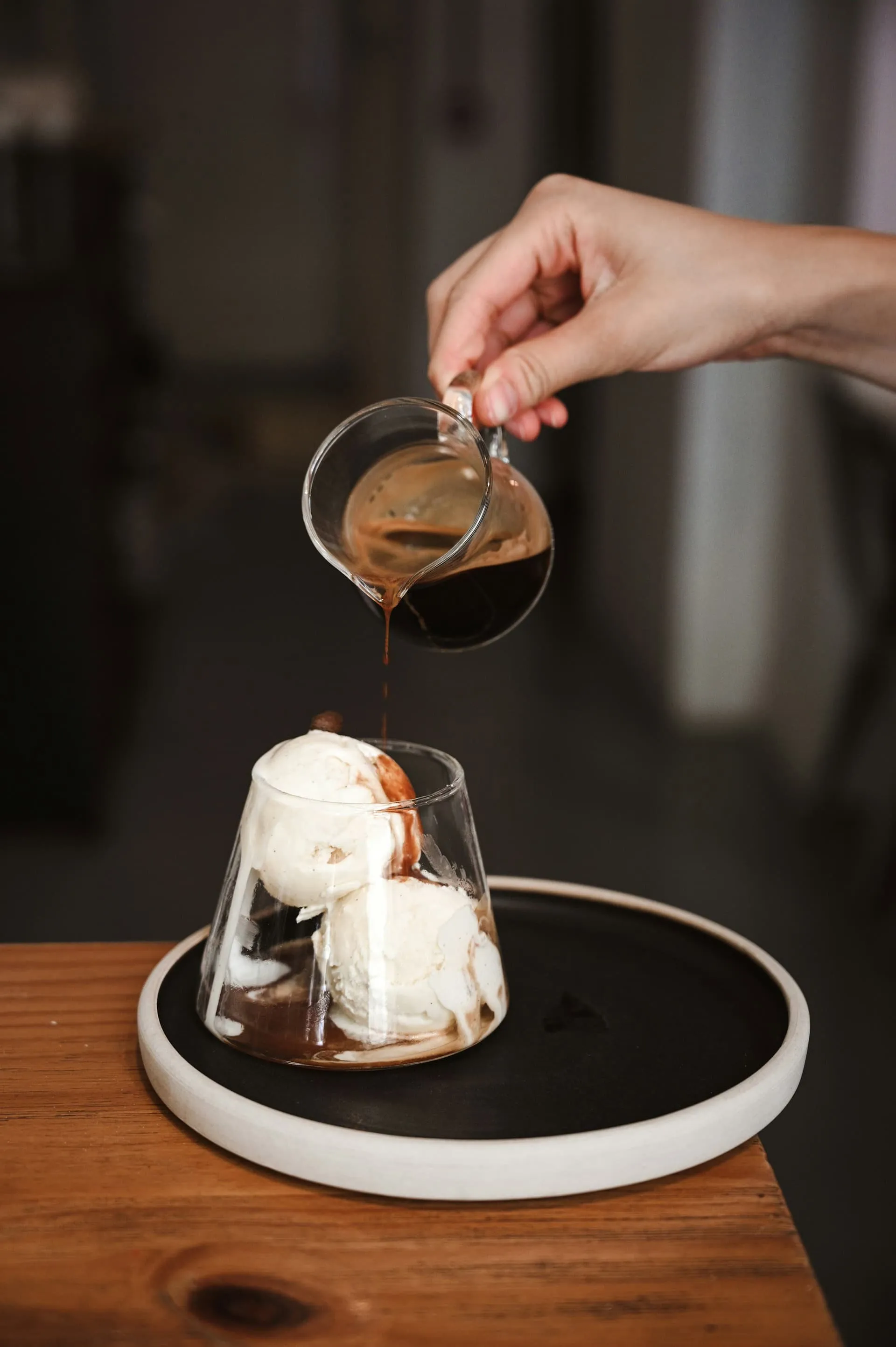 Affogato Perfection: Keajaiban Kontras dalam Satu Gelas Kecil