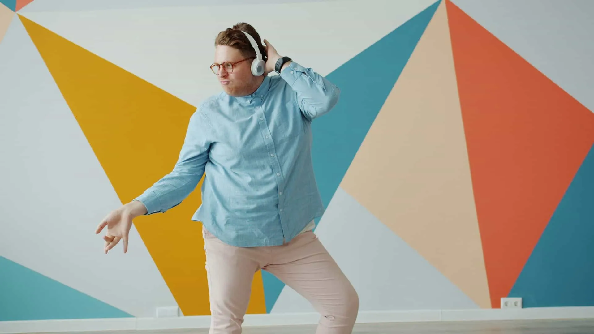 Movement Snacks: An Active Strategy Amidst Deep Work (Micro-Exercises to Prevent Remote Work Ailments)