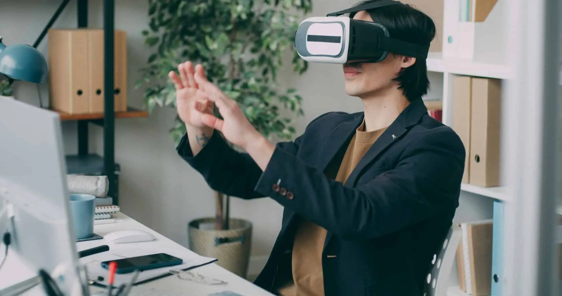 Virtual Reality untuk Meeting: Solusi Kolaborasi Masa Depan atau Sekadar Gimmick Digital?