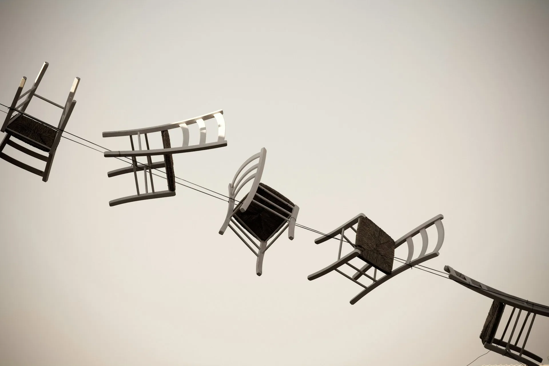 Immersive Reflection: Seni Instalasi sebagai Ruang Kontemplasi di Tengah Dunia yang Bising