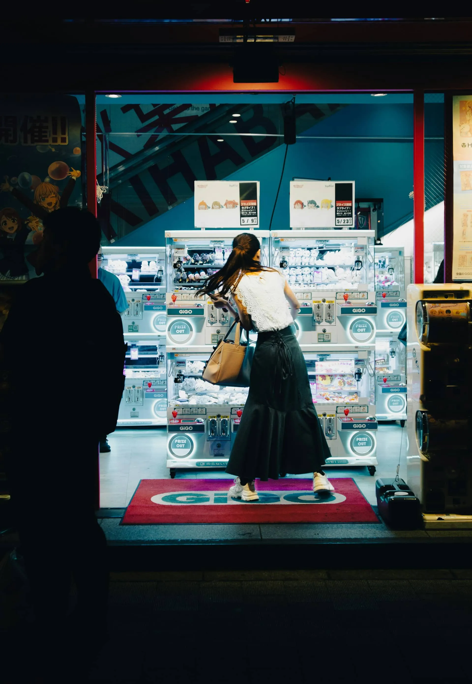 The Lunar Tech Curator: Assessing the Aesthetics & Functionality of Gadgets as Modern Symbols of Luck