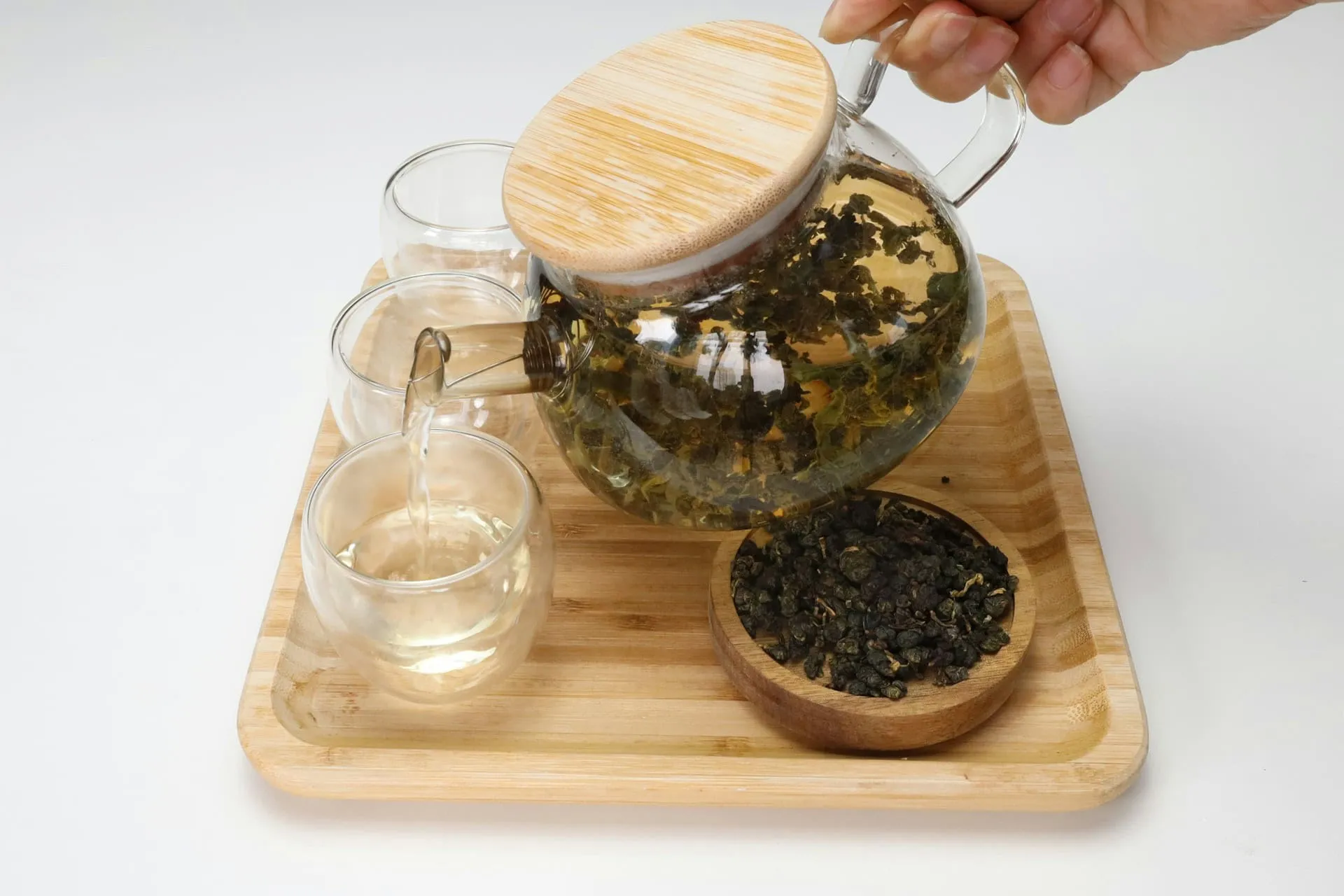 The Oolong Sanctuary: Mendalami Ritual Penyeimbang di Balik Secangkir Teh Premium