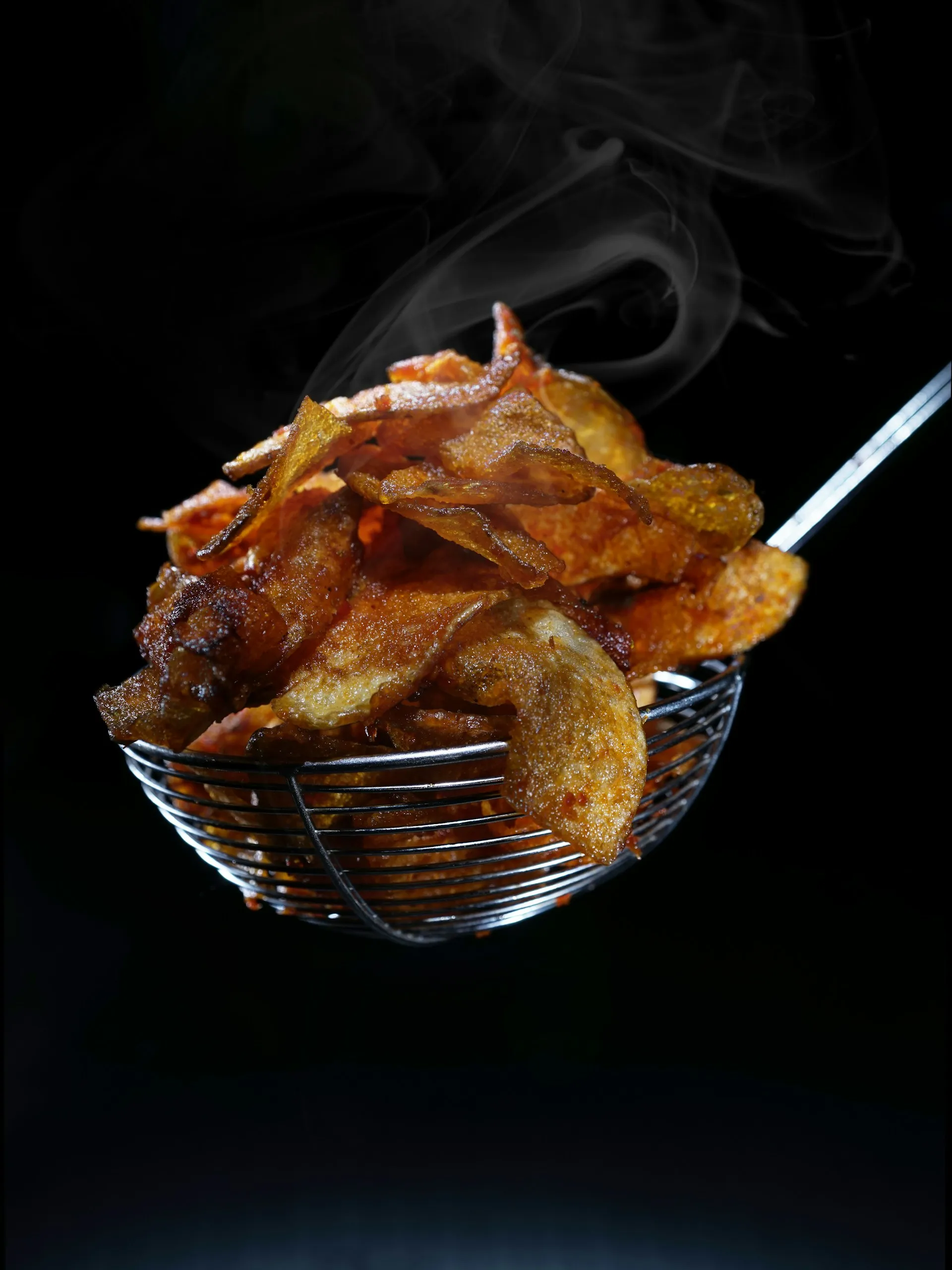 The Smoked Chili Crisp: Minyak Cabai Renyah Beraroma Asap dan Kedaulatan Rasa Lintas Budaya