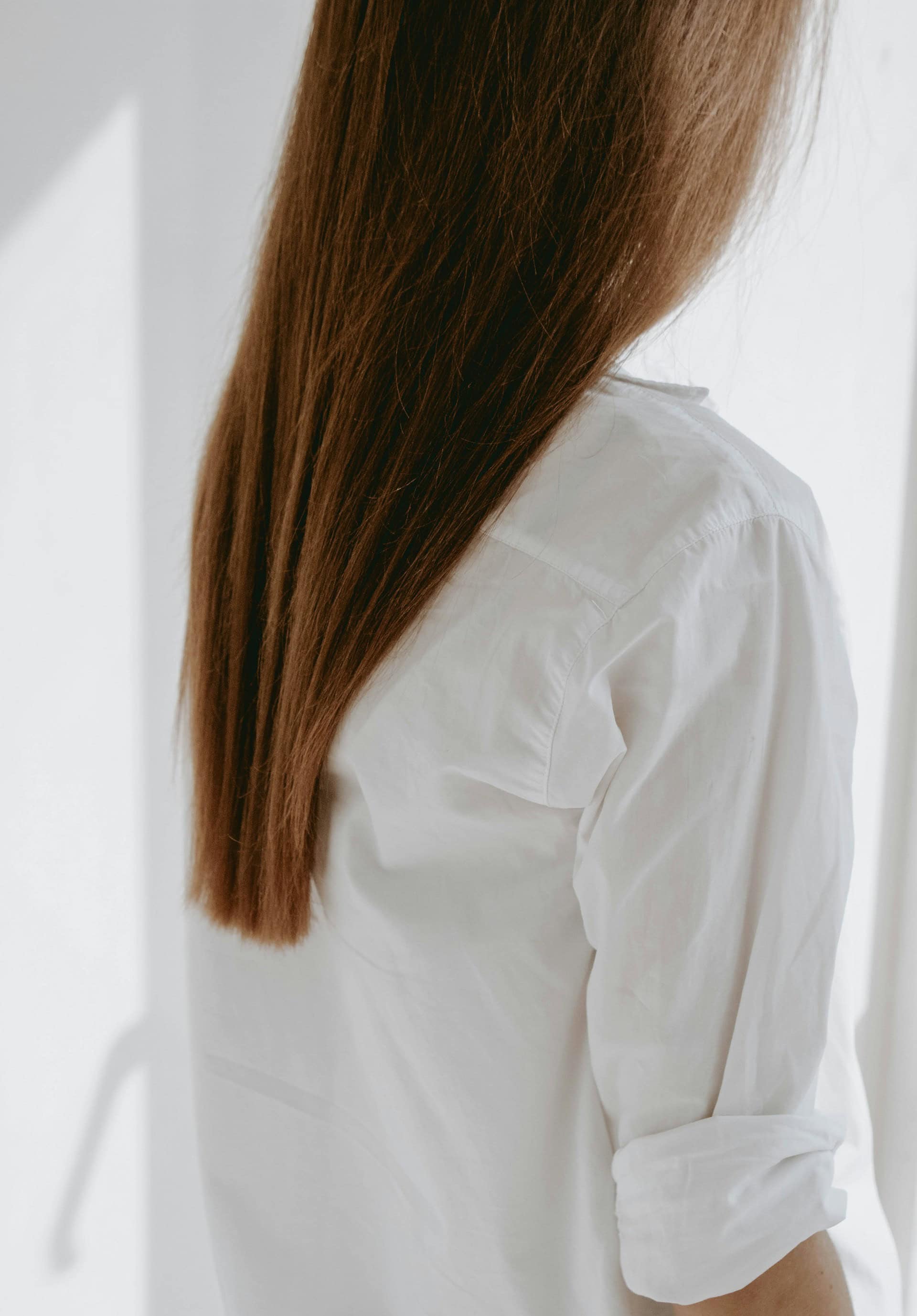 Ingin Rambut Sehat dan Berkilau? Kulit Kepala Sehat Adalah Kunci Rambut Indah Alami