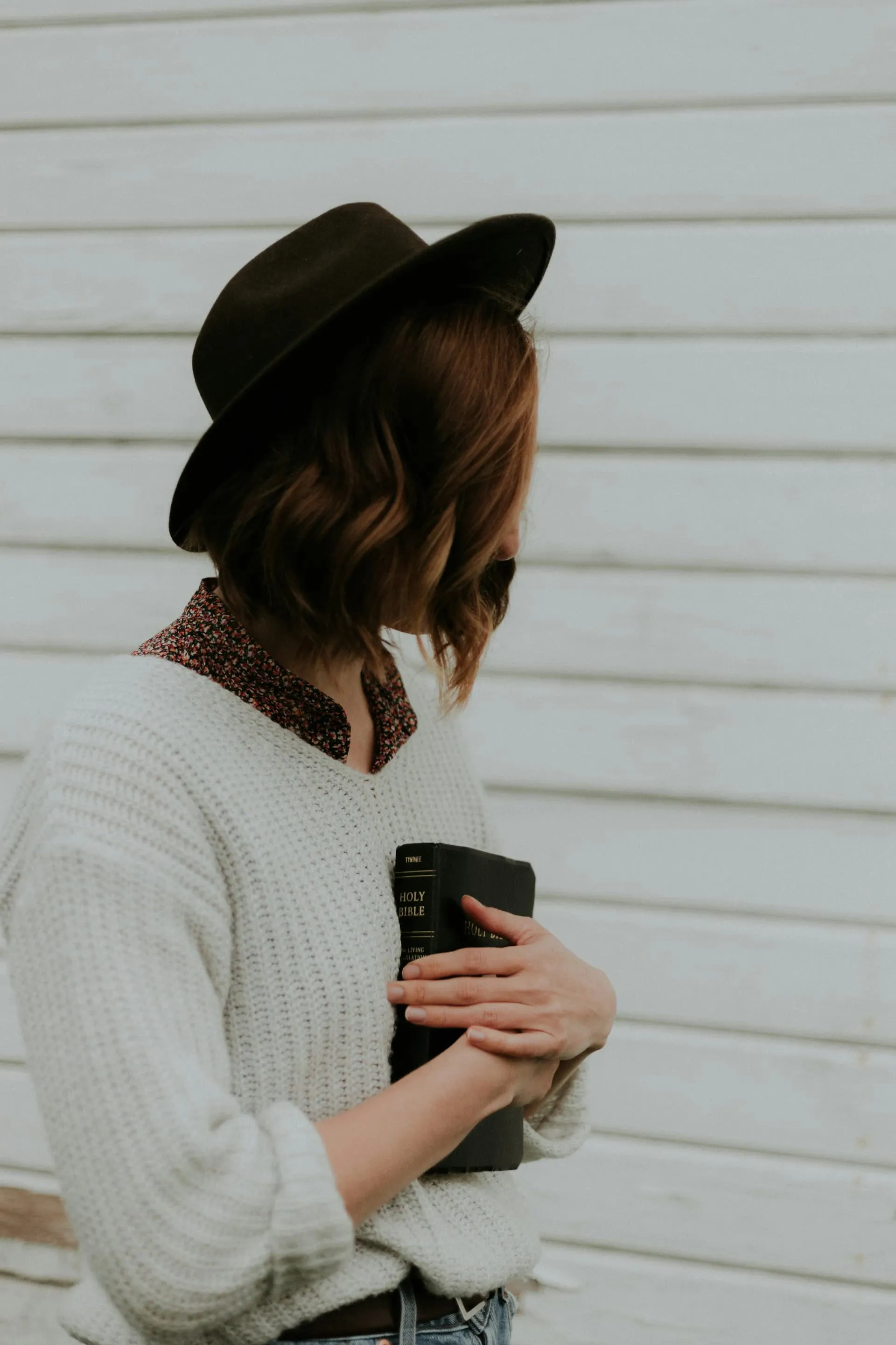 Slow Fashion: Why Repairing is Better Than Buying New?