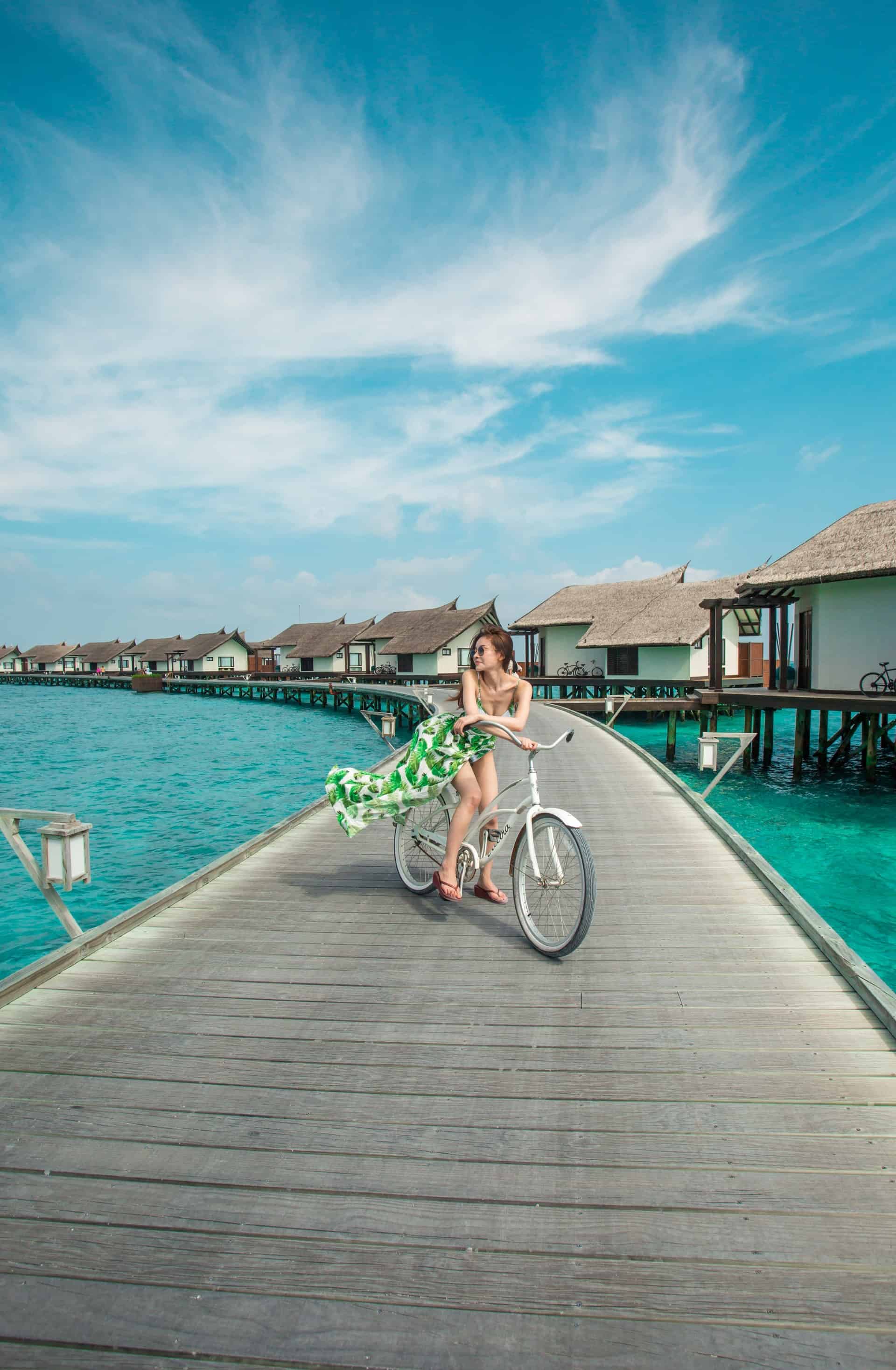 6 Instagramable Waterfront Hotel Di Pulau Samosir | Tempat menginap instagramable di Pulau Samosir yang berada di tengah Danau Toba. Yuk, cari tahu!