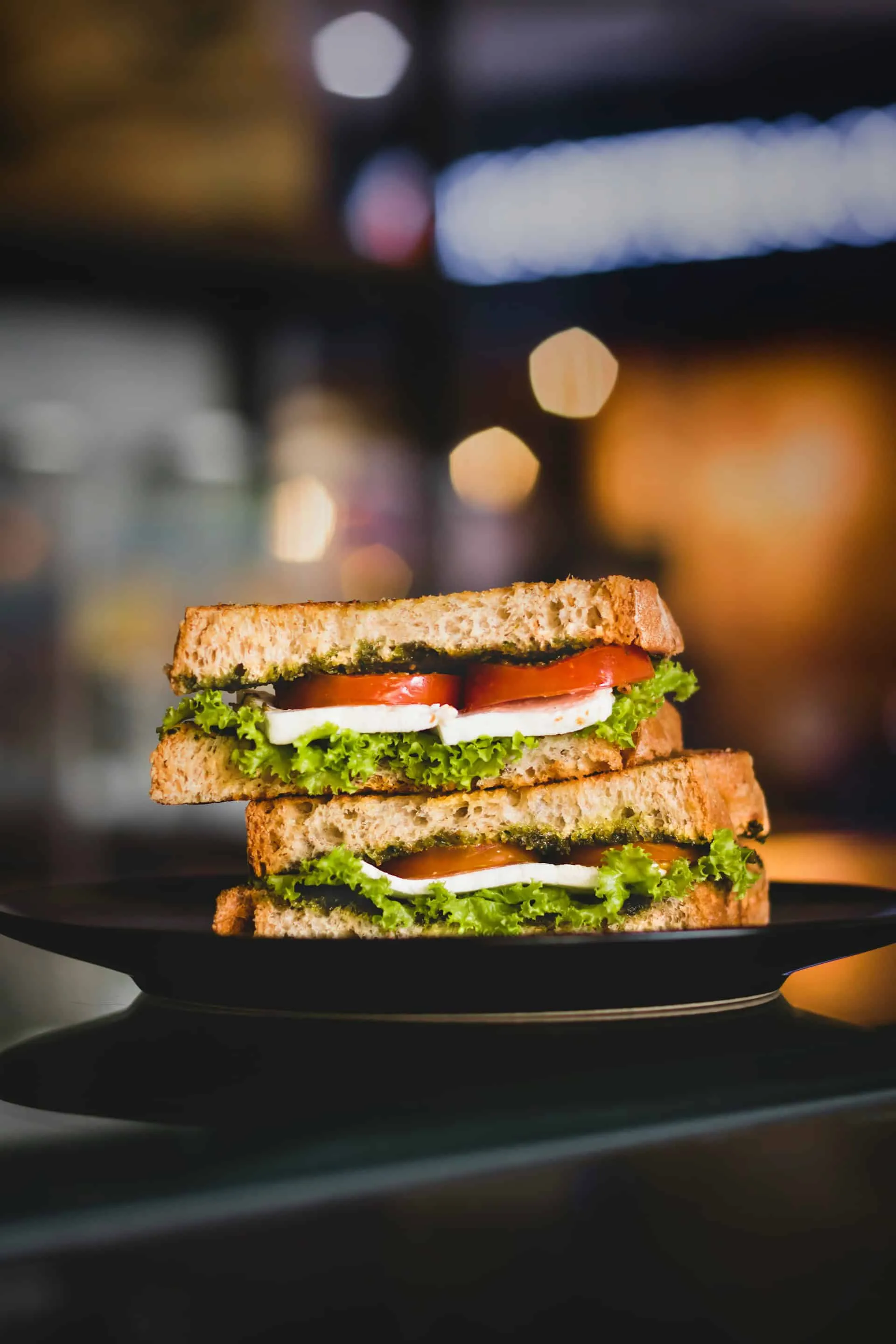 Gourmet Sandwiches & Artisanal Bread: When Ordinary Bread is Elevated into a Culinary Work of Art